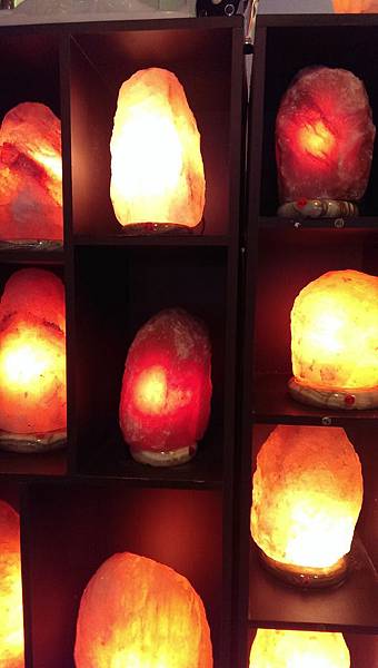 鴿血紅鹽燈與玫瑰鹽燈 鴿血紅鹽燈與玫瑰鹽燈