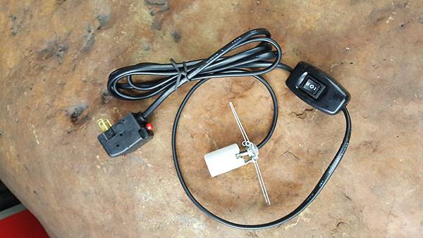 鹽燈陶瓷燈頭 安全電線 自動斷電裝置 兩層防火材質電線 鹽燈陶瓷燈頭 安全電線 自動斷電裝置 兩層防火材質電線