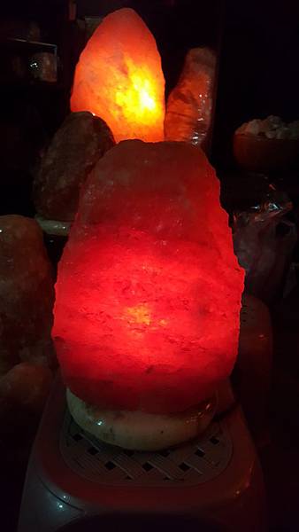 玫瑰鹽燈 鴿血紅鹽燈 鹽燈美女 玫瑰鹽燈 鴿血紅鹽燈 鹽燈美女