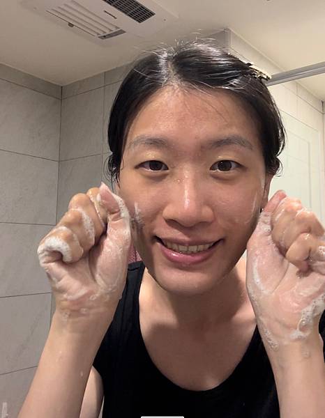 【JIAHUI佳慧】真珠美容皂(白)+ 五效合一化妝水，臉部