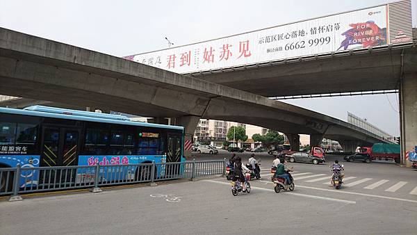 DSC_0393.JPG DSC_0393.JPG