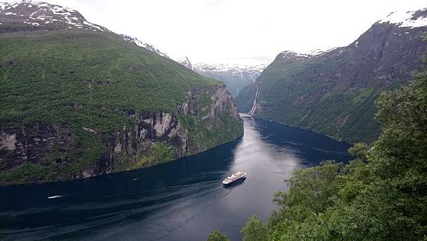 DSC_5000.JPG DSC_5000.JPG