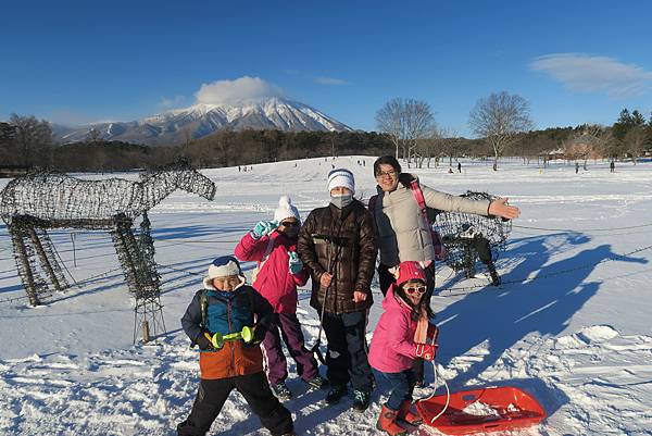 日本東北岩手縣跨年 Day2-2 小岩井農場瘋狂玩雪 日本東北岩手縣跨年 Day2-2 小岩井農場瘋狂玩雪