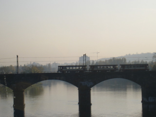 電車過橋