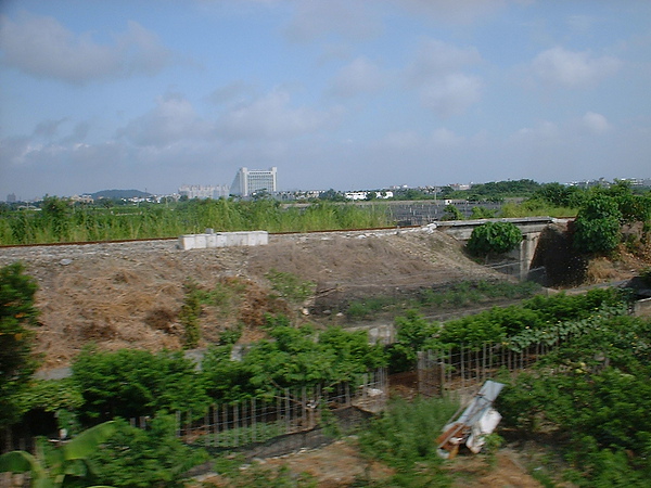 001-2.JPG