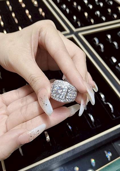 台中G I A鑽戒-晶漾銀樓