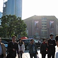 就是地鐵站正對面的正大廣場!