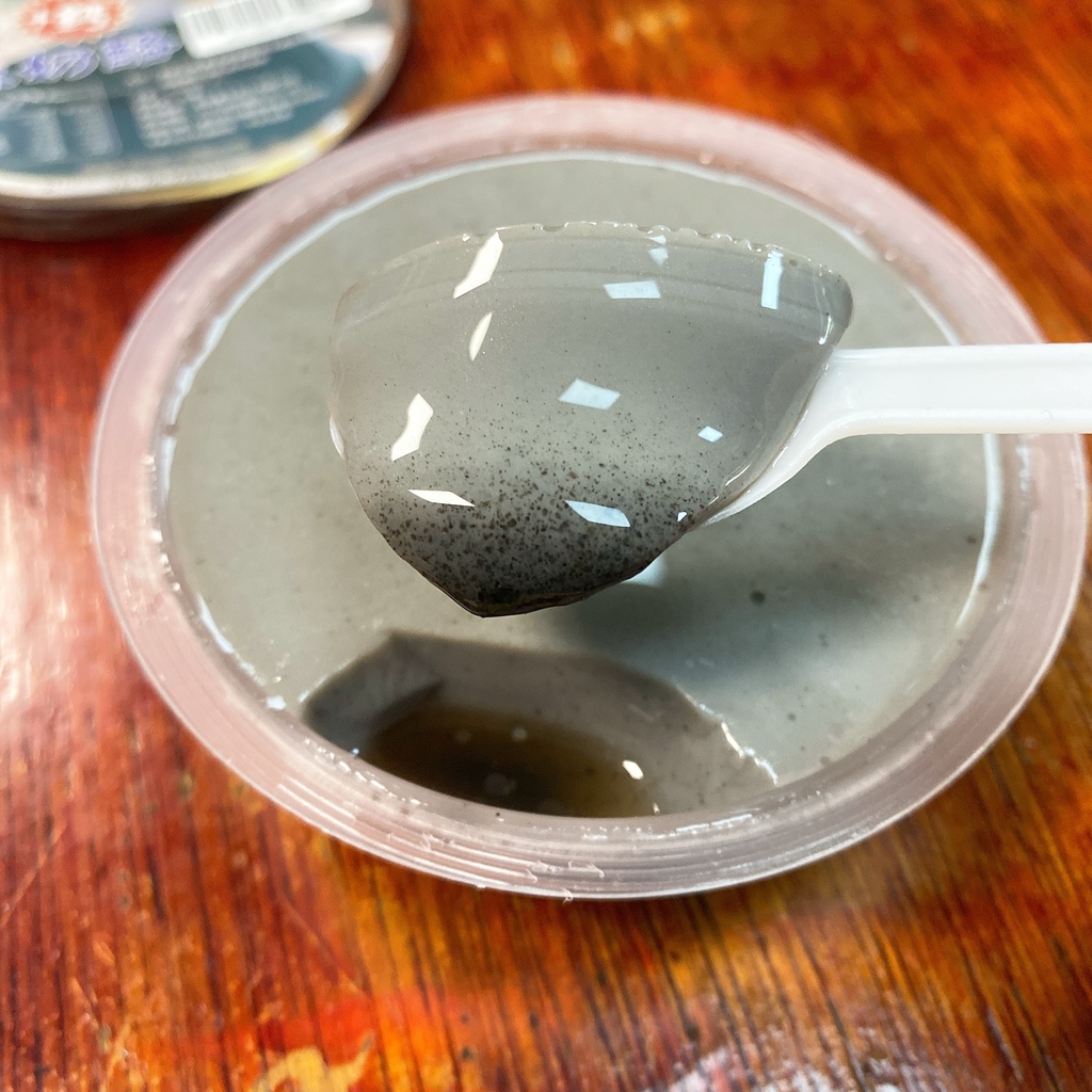 銀波布丁崑大店 芝麻奶酪 銀波布丁崑大店 菜單 布丁冰沙 香芋奶酪 日式焦糖布丁 芝麻奶酪 zoe搜世界