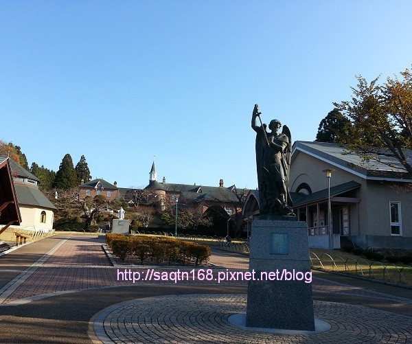 女子修道院 女子修道院