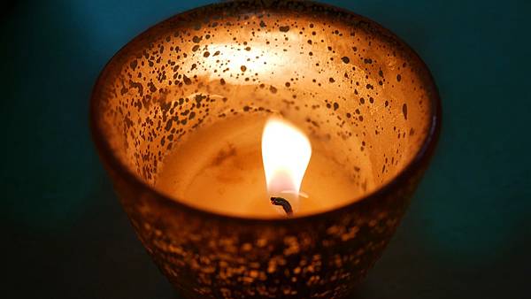 Candle_Fire_Wick_2019_HD_Photography_1366x768