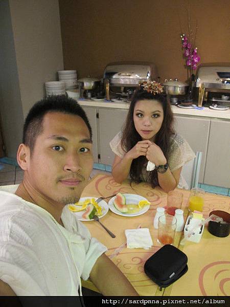 2011-1-21- 在關島最後的早餐 (1)