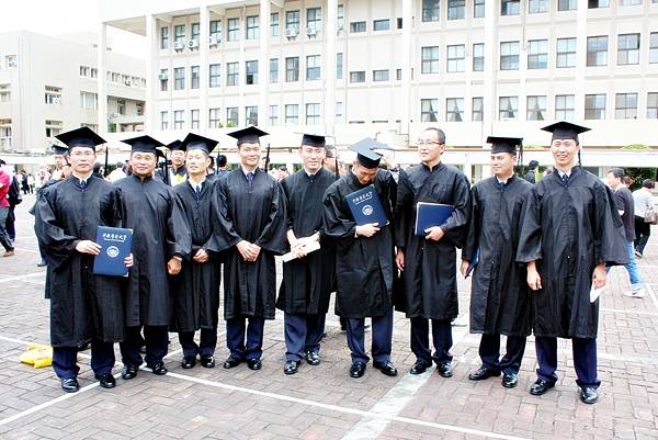 2012 6 8終於畢業了 (36)