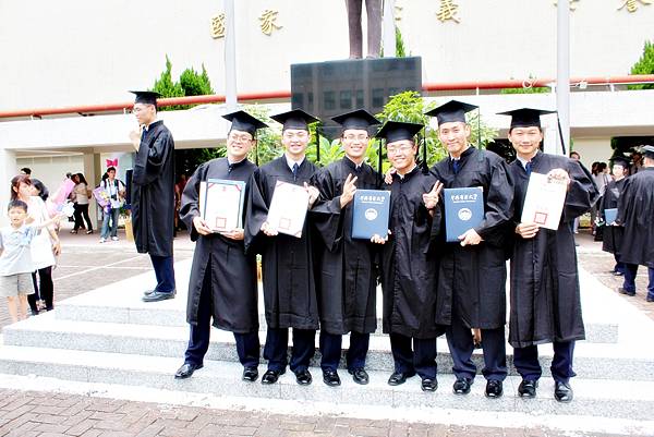 2012 6 8終於畢業了 (46)