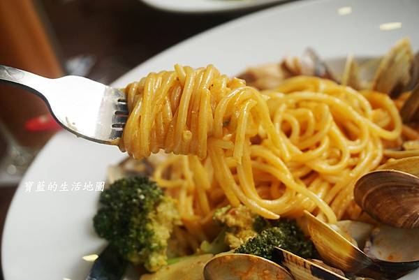 [高雄 - 左營] 超古錐鬍子照．創新自選配料早午餐 ✗ 鬍子茶 Who's Tea