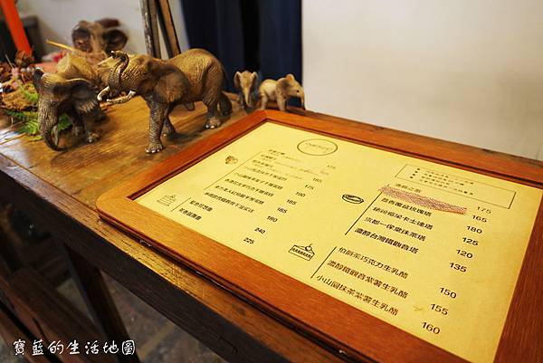 [台中 - 北屯] 老宅改建．審計新村必訪甜點/千層蛋糕 ✖ Overture序曲