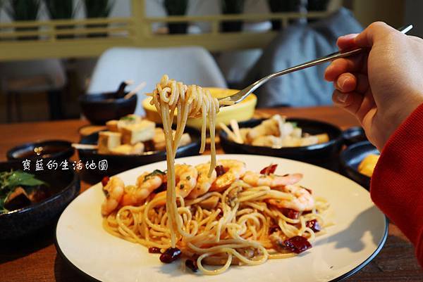 [台中 - 中區] 高質感的義台結合 ✗ YATS Light葉子(台中) with 品記宵夜