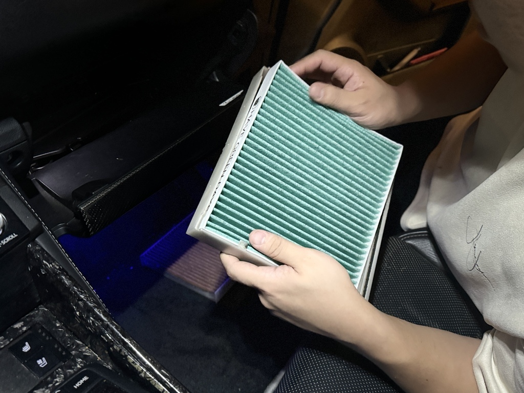 《好物分享》綠綠好日 汽車空調用濾網 抗菌除臭 車內的空氣防 《好物分享》綠綠好日 汽車空調用濾網 抗菌除臭 車內的空氣防