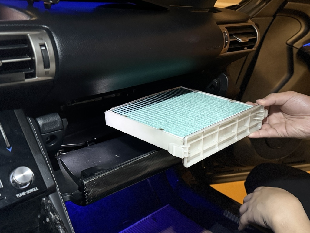 《好物分享》綠綠好日 汽車空調用濾網 抗菌除臭 車內的空氣防 《好物分享》綠綠好日 汽車空調用濾網 抗菌除臭 車內的空氣防