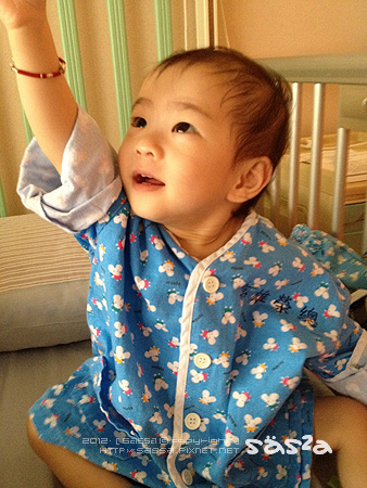 打點滴打的眼皮都拋了