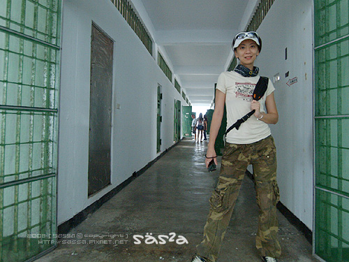 牢房拍觀光照的感覺....好奇妙@@|||