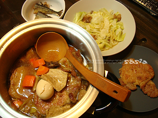 為誰煮晚餐:滷排骨、麵筋高麗、秋刀魚