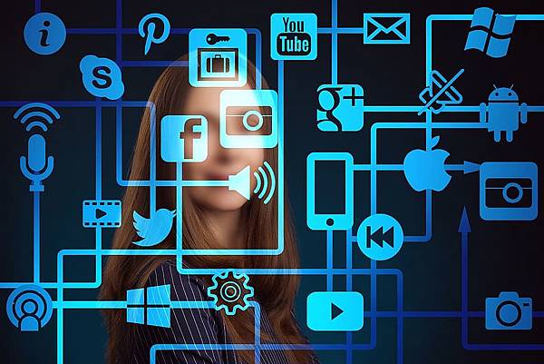 woman-icon-networks-internet.jpg woman-icon-networks-internet.jpg