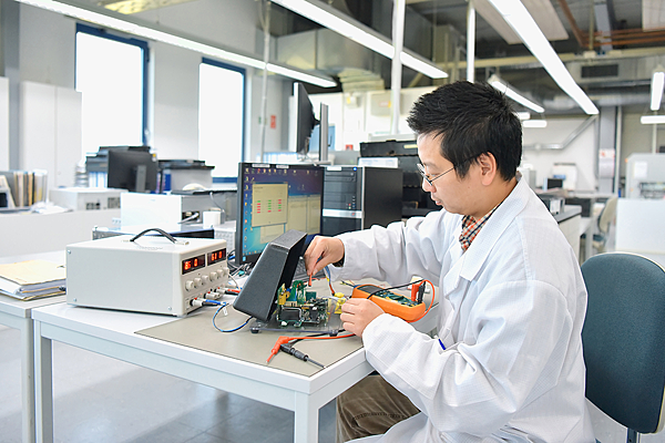 hardware-engineer.png hardware-engineer.png