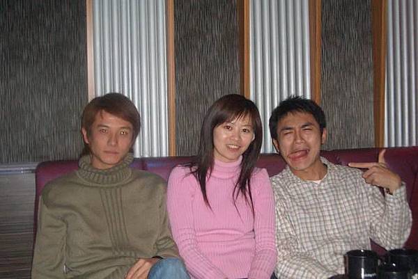 劉漢琮的舌頭抽筋了ㄚ