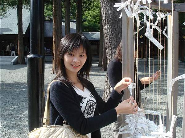 抽完籤要綁起來