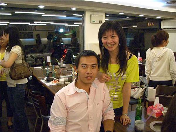 思翰現在在淡大企管系-要升大四嚕