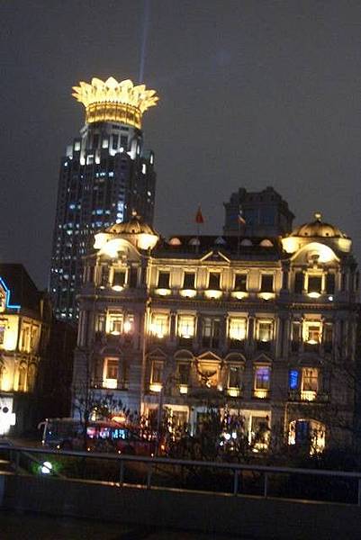 燈光都打的很漂亮喔