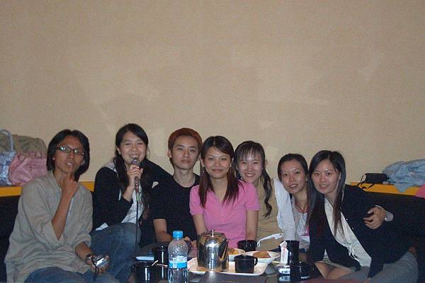 這是在好樂迪裡面