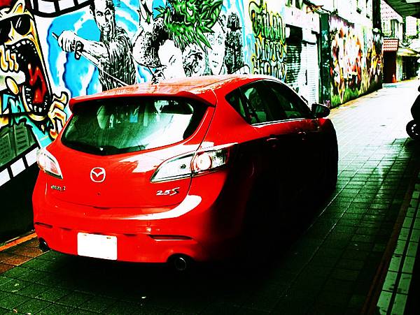 Mazda3西門町3拷貝.jpg