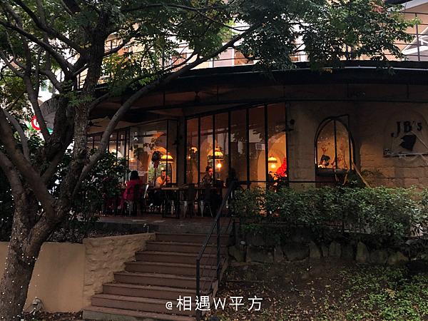 【台北美食】JB's Diner 天母必吃美式早午餐 蛋捲配薯餅 天母商圈 天母棒球場附近餐廳 文青網美打卡景點 士林美食 (2)