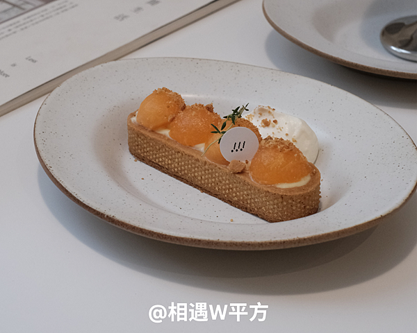 【台北美食】cafe waku 赤峰街新開幕白色咖啡廳 雙連站美食 中山南西商圈 台北下午茶 布丁 可朗芙 (7)