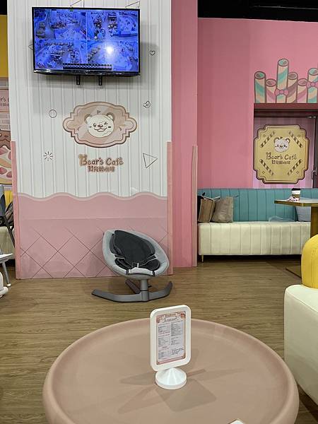 育兒 全新貝兒絲咖啡零死角開放式遊戲區,飲料喝到飽,外