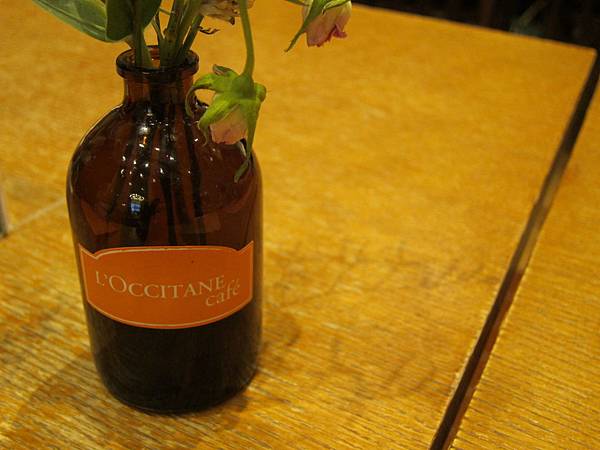 L'OCCITANE Cafe