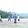 海邊  (青少年們)..沙灘排球?!