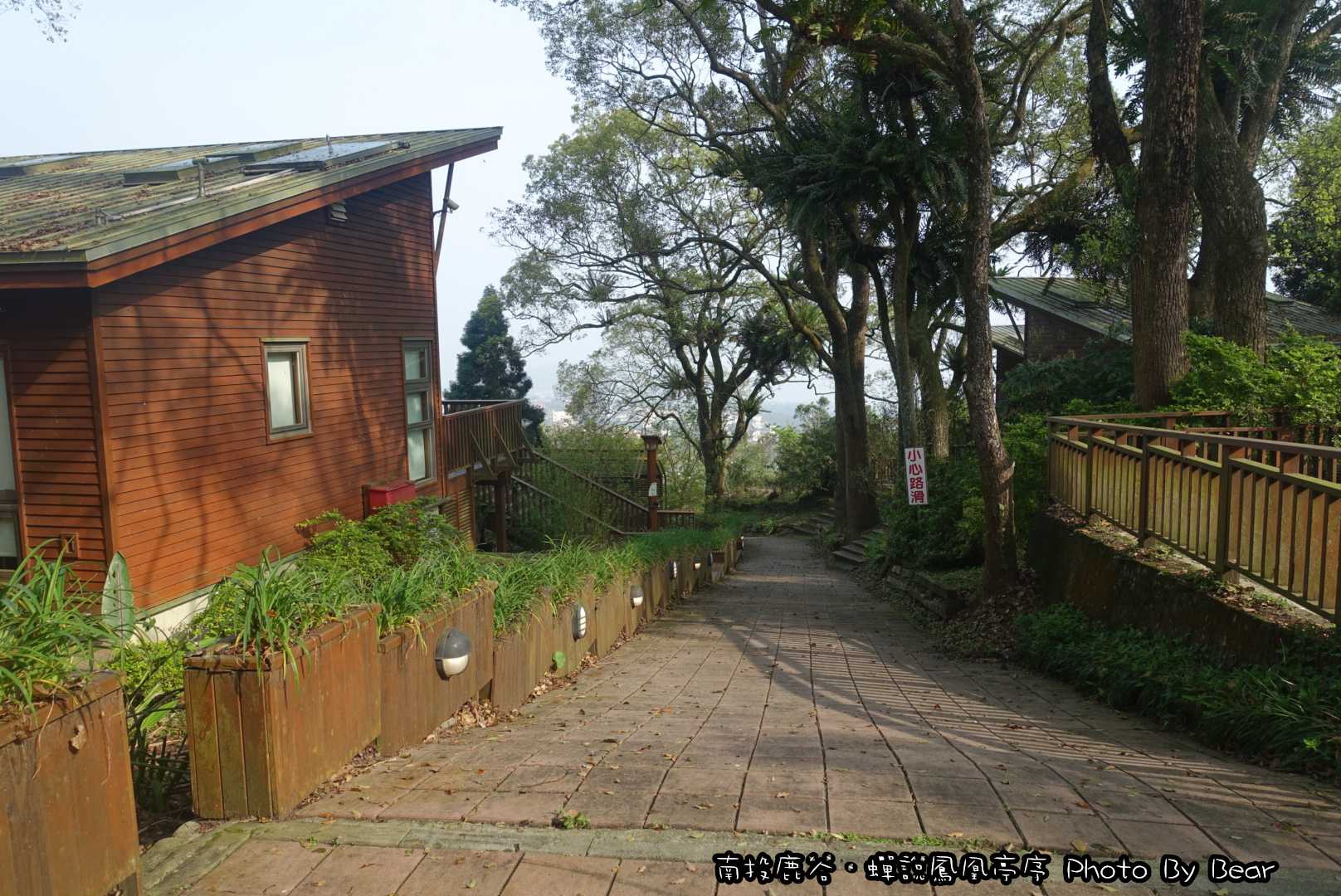 001-002.jpg 001-002.jpg