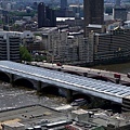 Worlds-Largest-Solar-Bridge-Crosses-The-River-Thames-3.jpg