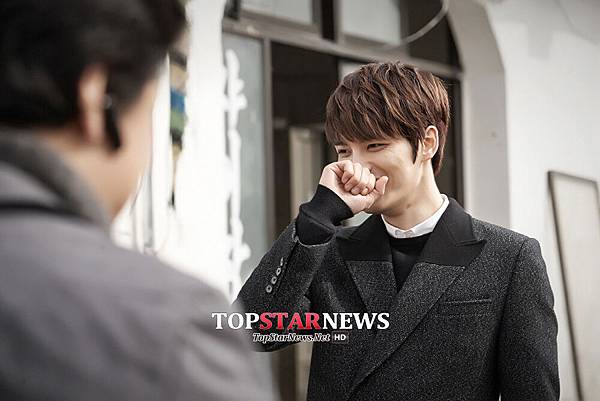 150303 Top Star News-1