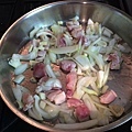 煎熟雞肉和洋蔥