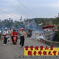 從廟出來後的橋