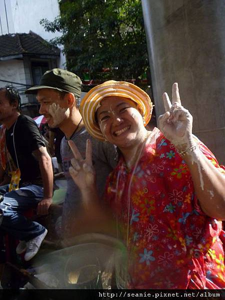 09街上的OBS和樂地一直要在大家臉上抹粉 09街上的OBS和樂地一直要在大家臉上抹粉