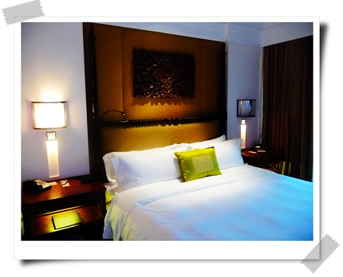 33 St. Regis-Suite的床.jpg 33 St. Regis-Suite的床.jpg