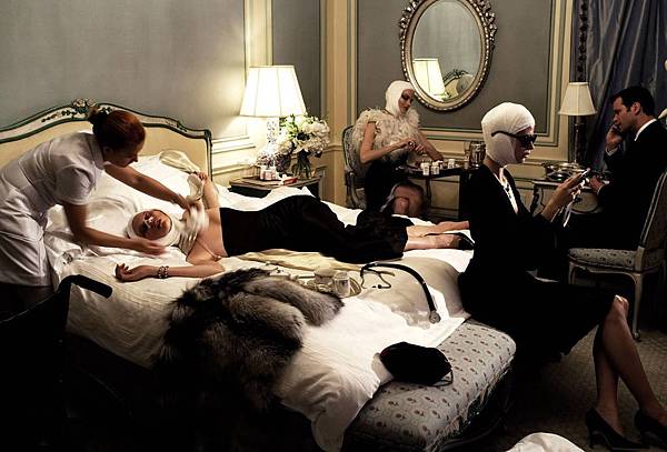 Steven Meisel - Vogue Italia July 2005 - Makeover Madness - 016.