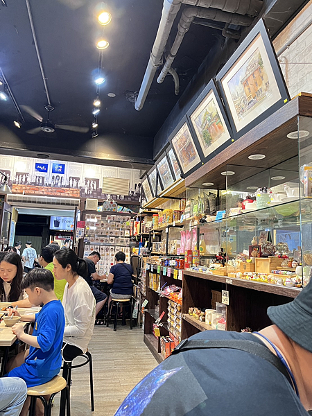 【西門】-三味食堂 超肥美巨大生魚片 握壽司 酥脆炸蝦天婦羅 【西門】-三味食堂 超肥美巨大生魚片 握壽司 酥脆炸蝦天婦羅