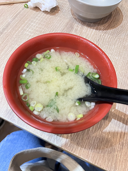 【西門】-三味食堂 超肥美巨大生魚片 握壽司 酥脆炸蝦天婦羅 【西門】-三味食堂 超肥美巨大生魚片 握壽司 酥脆炸蝦天婦羅