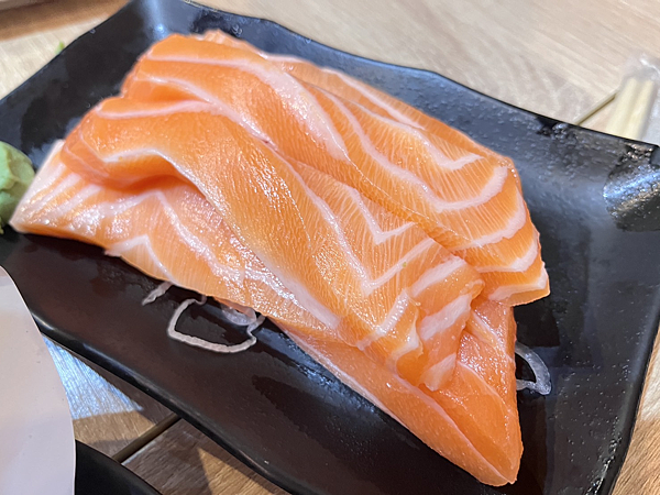 【西門】-三味食堂 超肥美巨大生魚片 握壽司 酥脆炸蝦天婦羅 【西門】-三味食堂 超肥美巨大生魚片 握壽司 酥脆炸蝦天婦羅