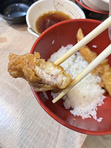 【西門】-三味食堂 超肥美巨大生魚片 握壽司 酥脆炸蝦天婦羅 【西門】-三味食堂 超肥美巨大生魚片 握壽司 酥脆炸蝦天婦羅